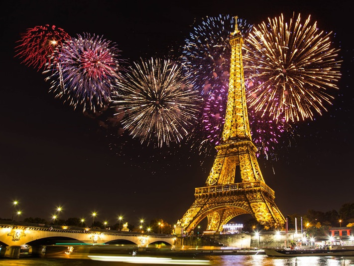 Revelion PARIS - Basmele din Valea Loarei - Paris
